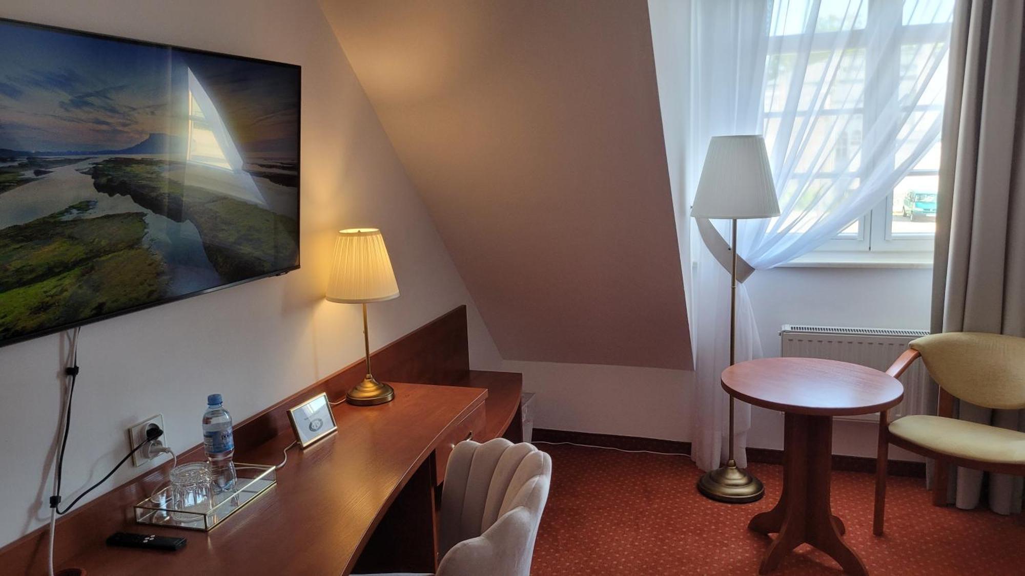 Hotel Maxim 크비드진 외부 사진