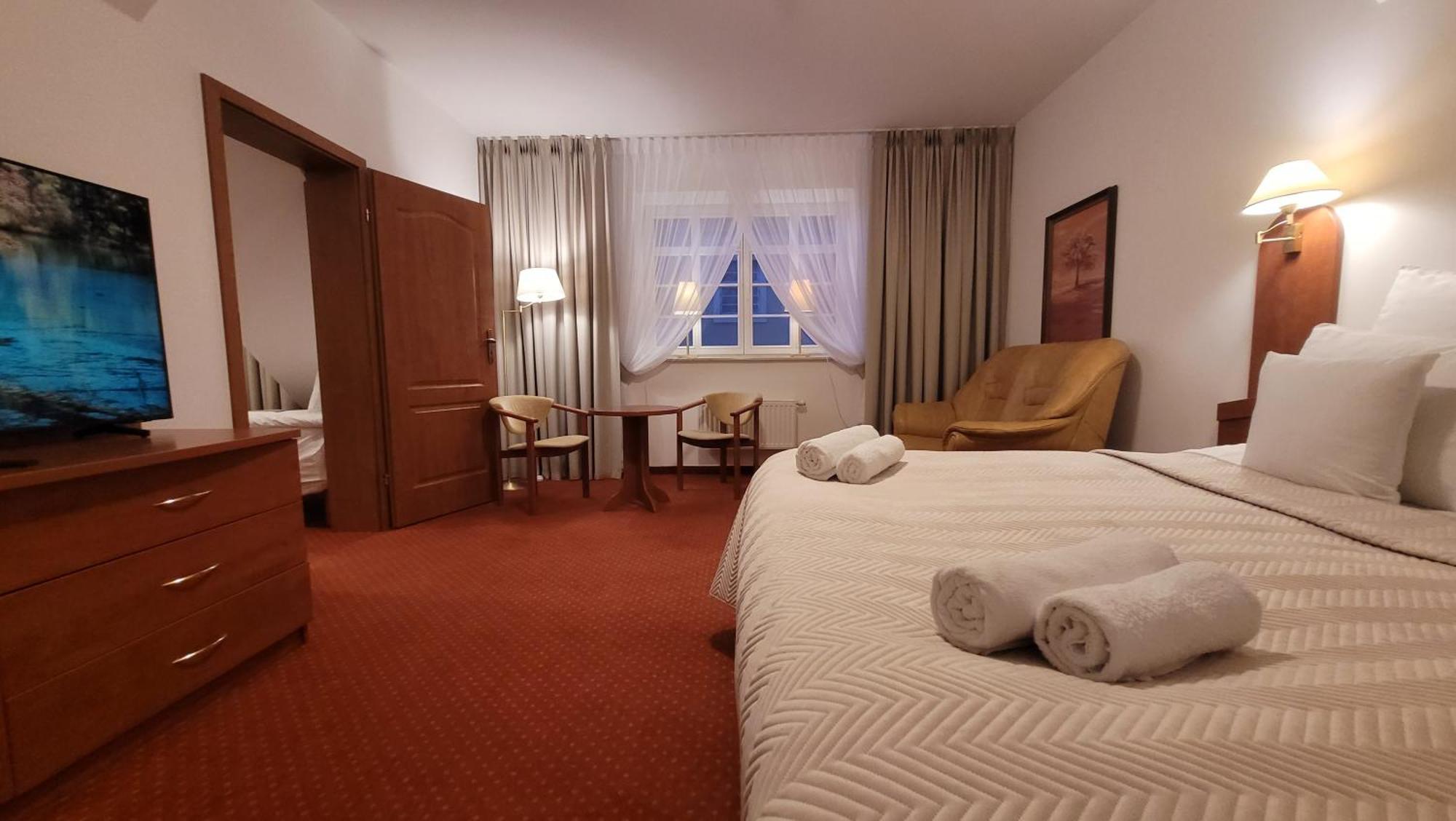 Hotel Maxim 크비드진 외부 사진