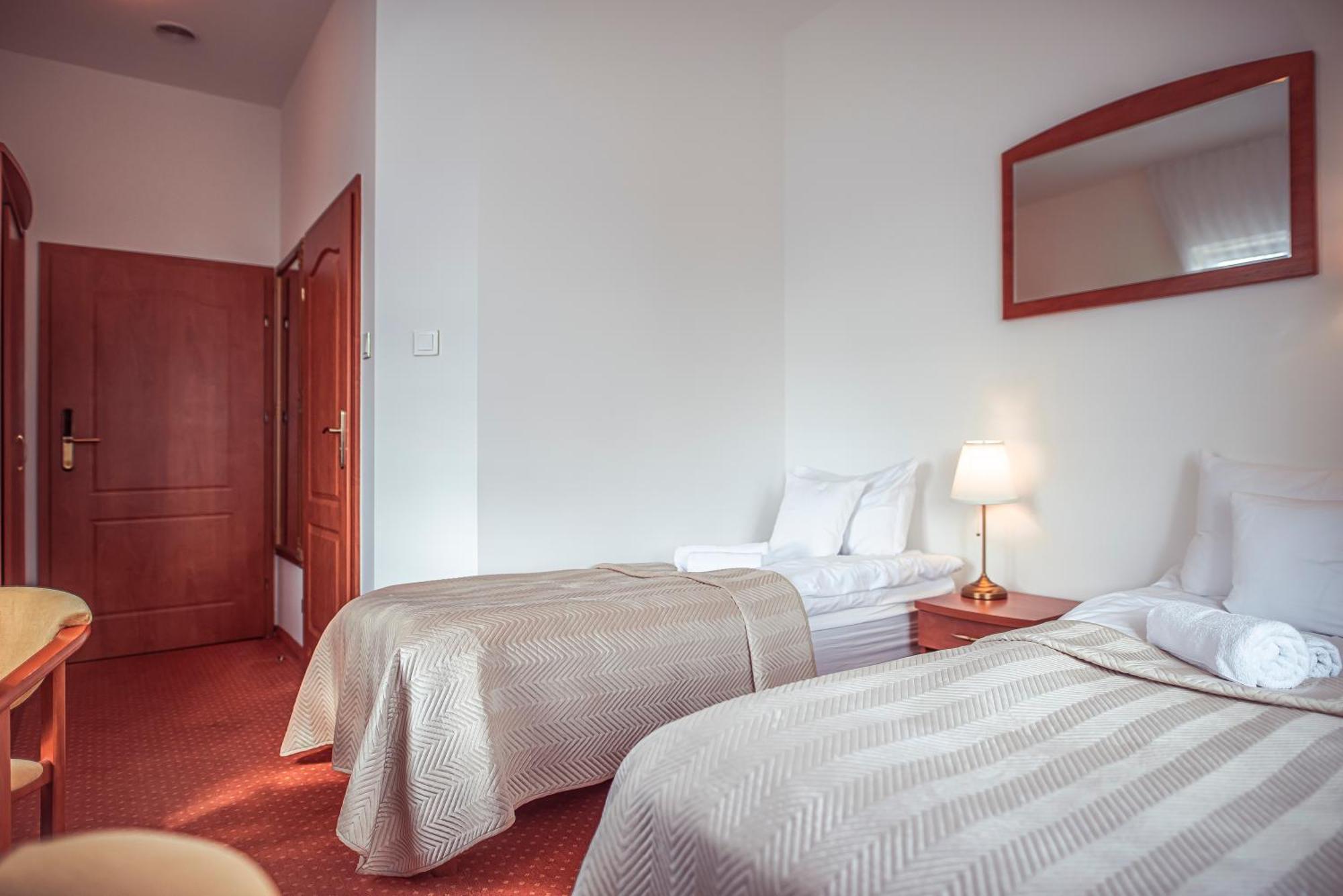 Hotel Maxim 크비드진 외부 사진