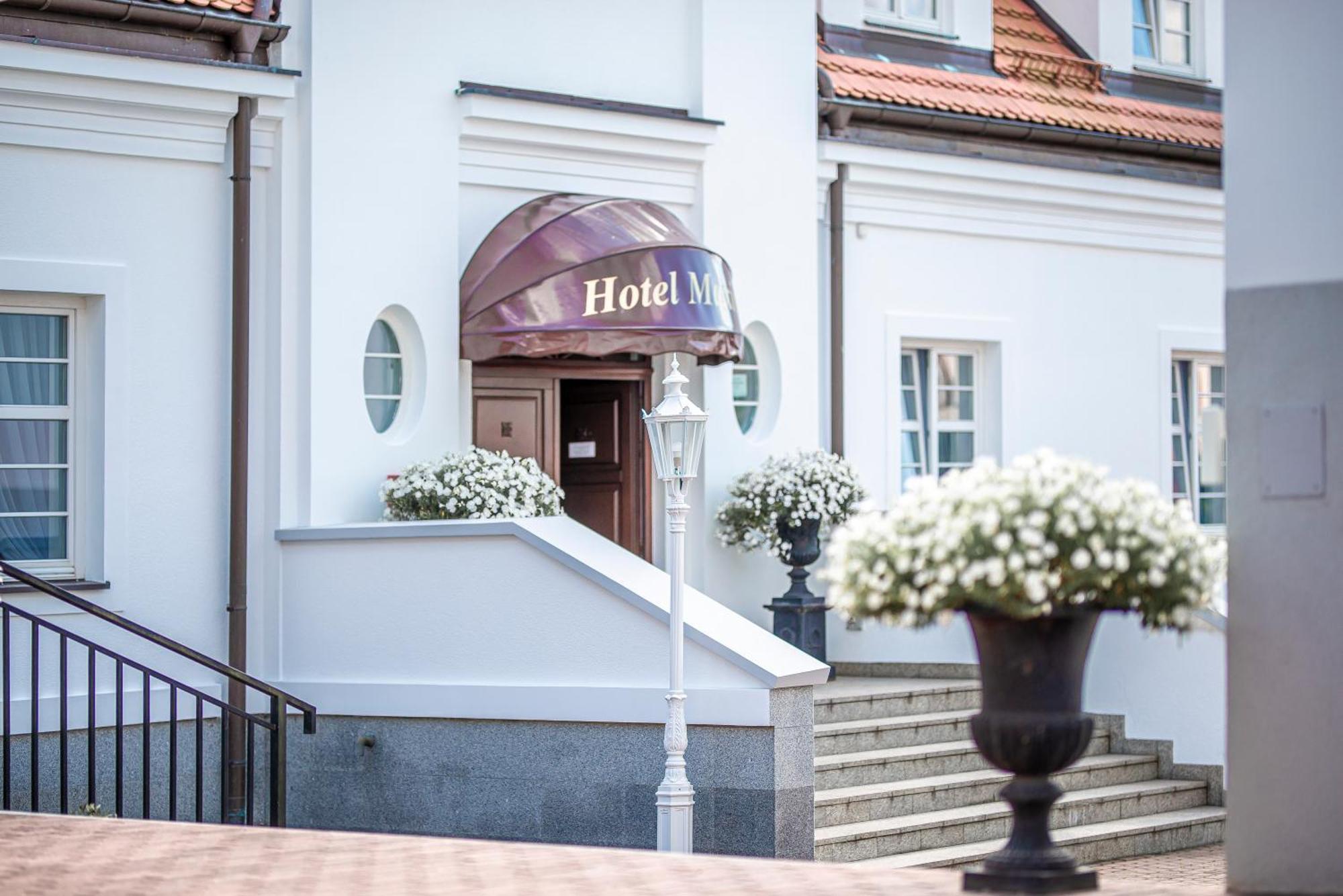 Hotel Maxim 크비드진 외부 사진